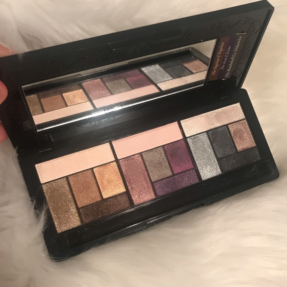 The Return of Sexy eyeshadow palette